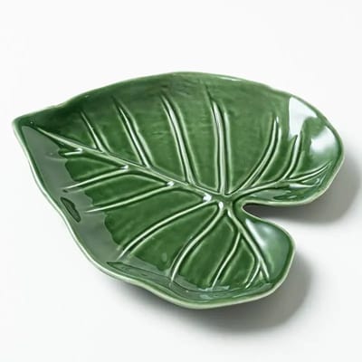 Green Leaf Spoon Rest: Empty leaf rest viewed from above