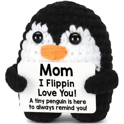 Mini Crochet Penguin for Mom: Close-up of the Mom message and crochet texture