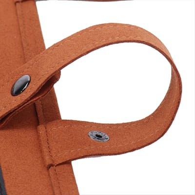 Brown Roll-Up Backgammon Set: Close-up of the snap strap